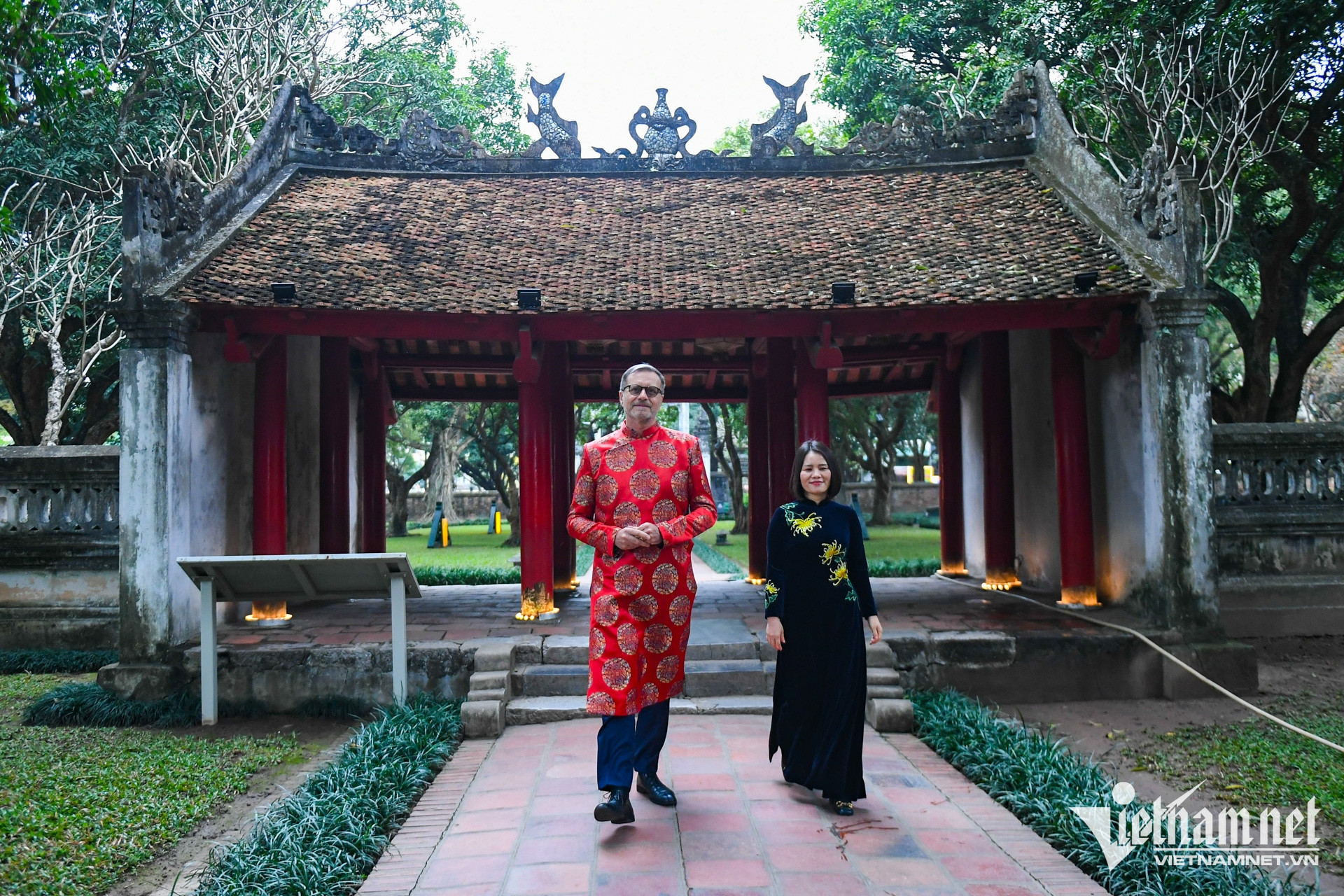 W-dai su quan Phap (4).jpg