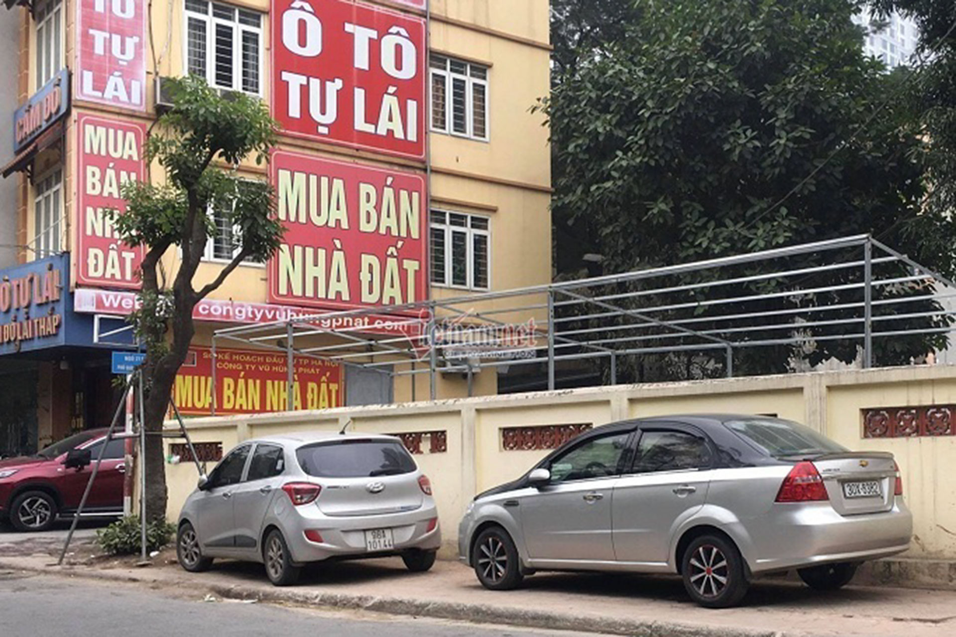 xe tu lai cang gan tet cang kho thue hon.jpg