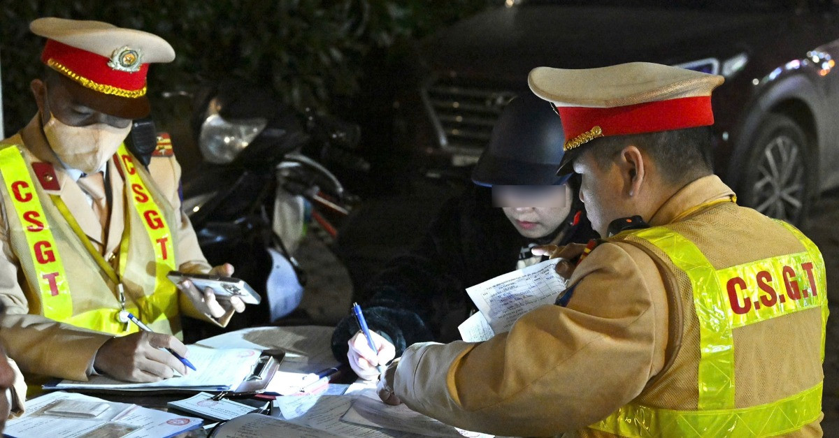 Hà Nội ra quân kiểm tra nồng độ cồn, xử phạt 85 tài xế