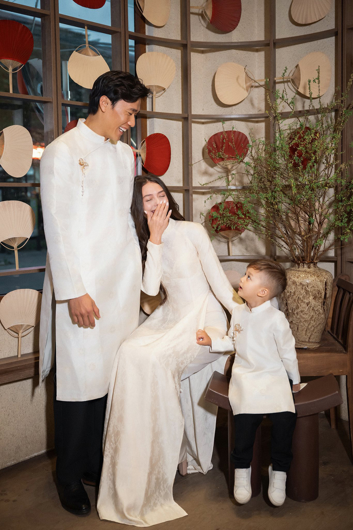 Bùi Tiến Dũng cùng vợ Tây khoe ảnh đẹp lung linh đón Tết bui tien dung 10.jpg