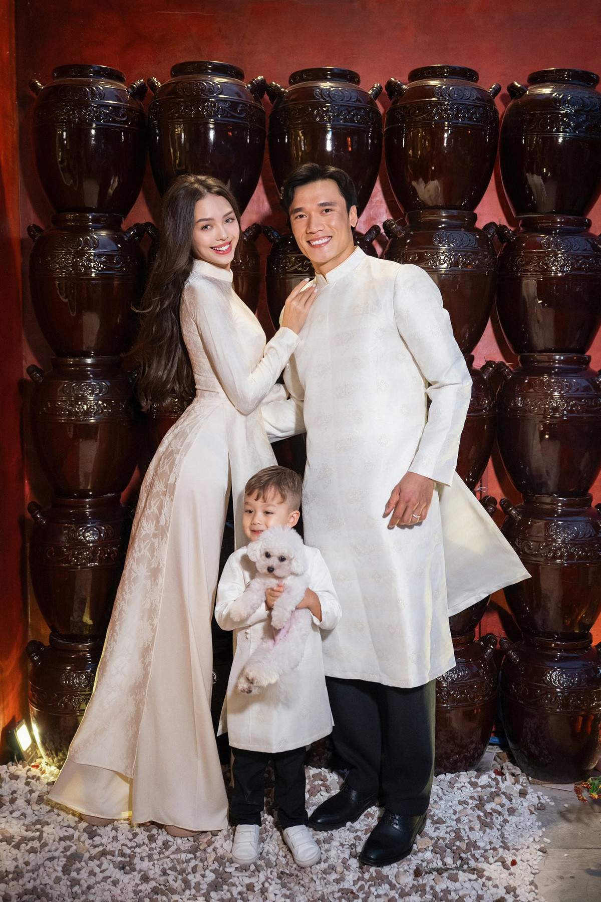 Bùi Tiến Dũng cùng vợ Tây khoe ảnh đẹp lung linh đón Tết bui tien dung 3.jpg