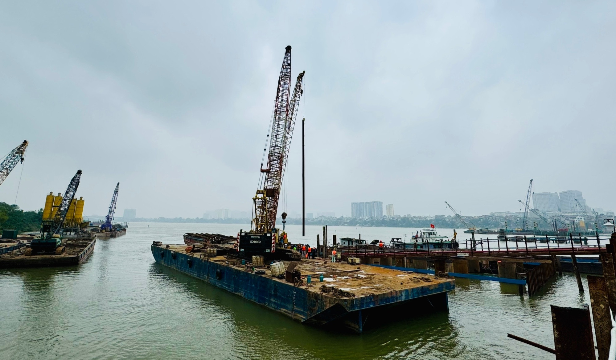 Cầu Trần Hung Đạo 4.jpg