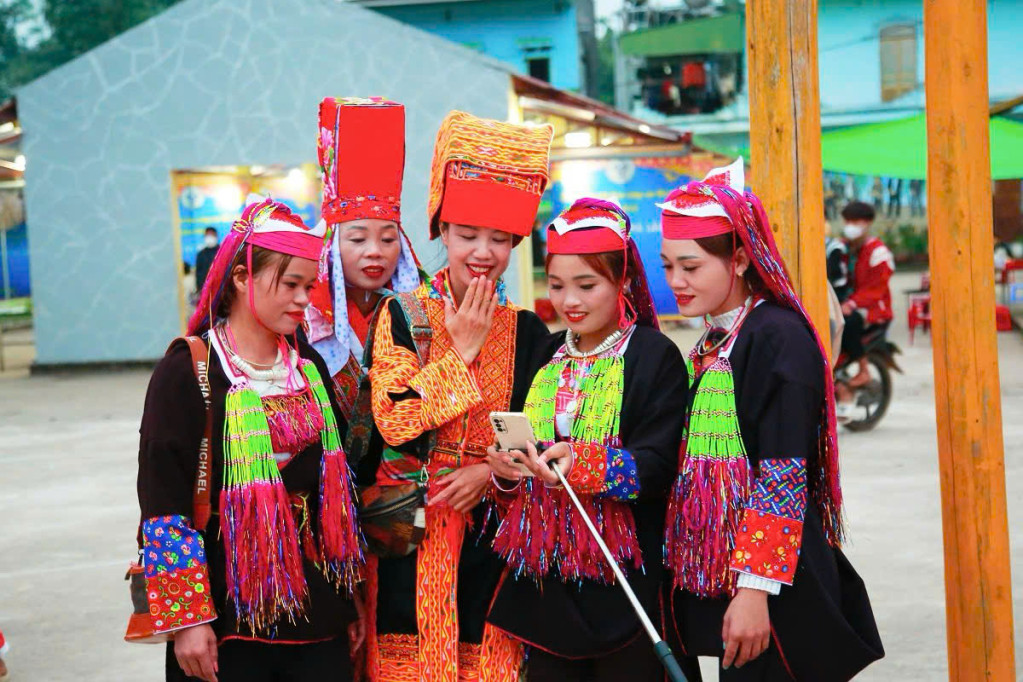 chuyển đổi số