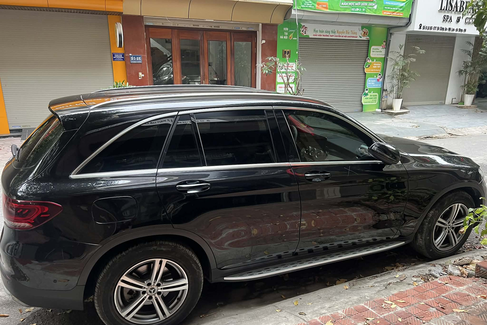 Công an Hà Nội khởi tố vụ án hủy hoại tài sản liên quan xe Mercedes-Benz GLC 200