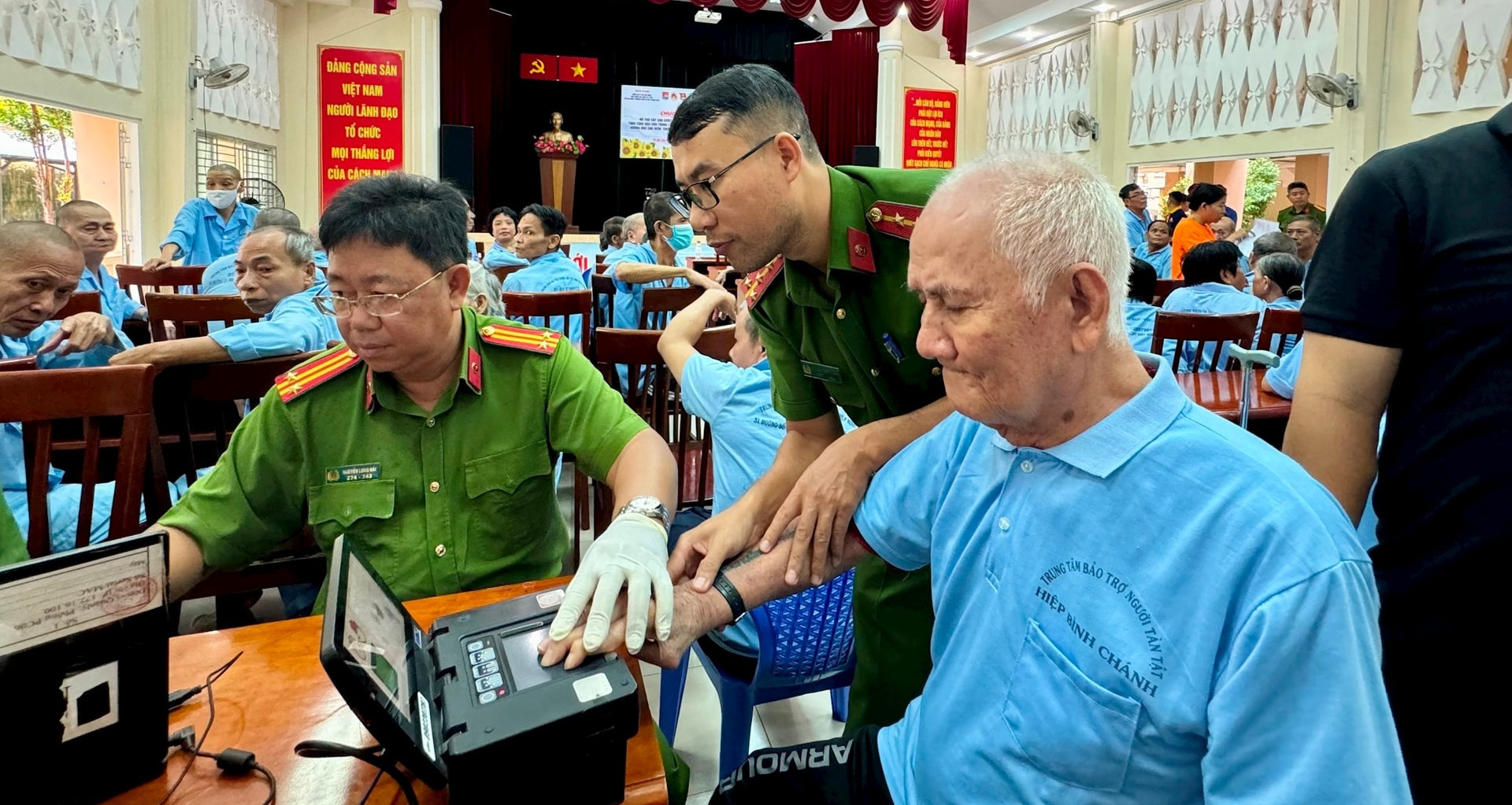 Công nghệ số hóa hiện thực hóa lời hứa với Bác Hồ về hạnh phúc nhân dân