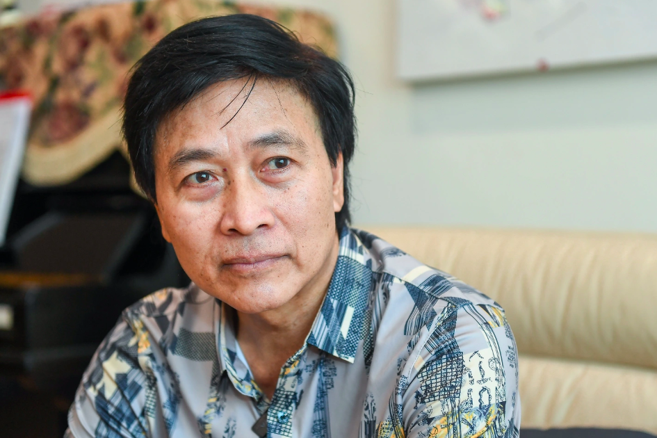 Diễn viên Quốc Tuấn: Tôi hít khói suốt mấy tháng, về ho kéo dài mãi mới khỏi