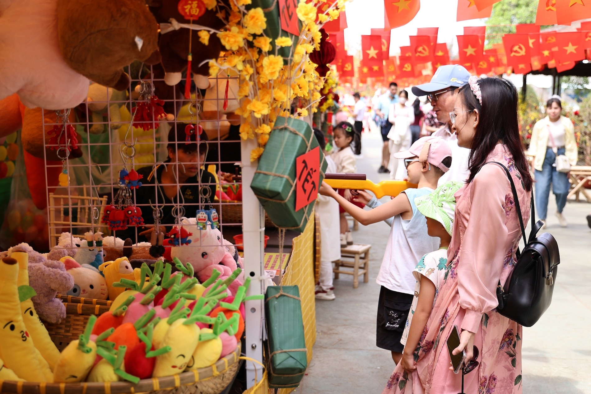 Đông đảo gia đình, cặp đôi cùng nhau đón Valentine ở Cần Giờ