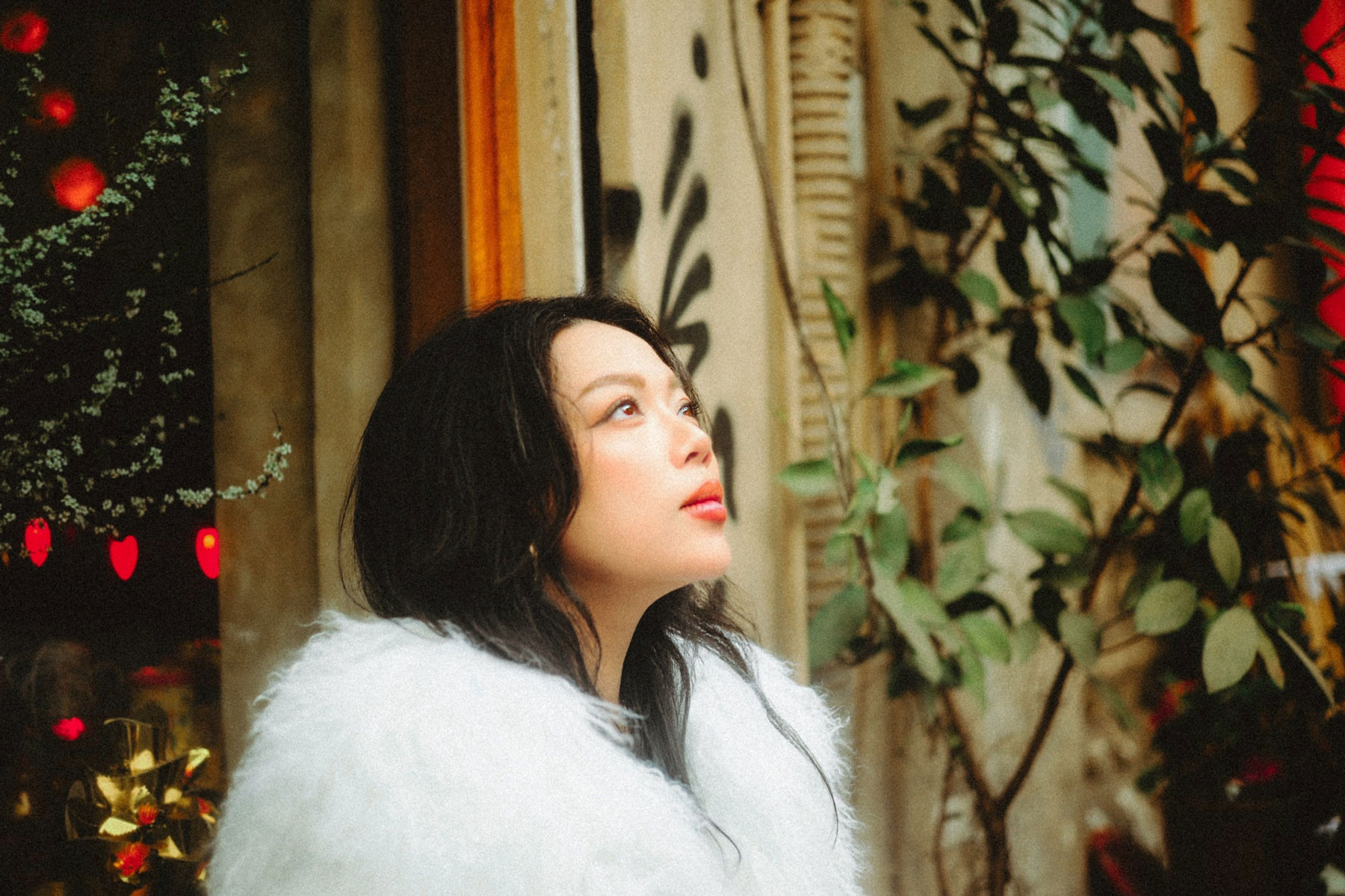 Hà Linh tái hợp Tăng Nhật Tuệ, Phan Đinh Tùng kết hợp GDucky trong 'Happy New Year'