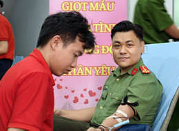 Hiến máu.jpg