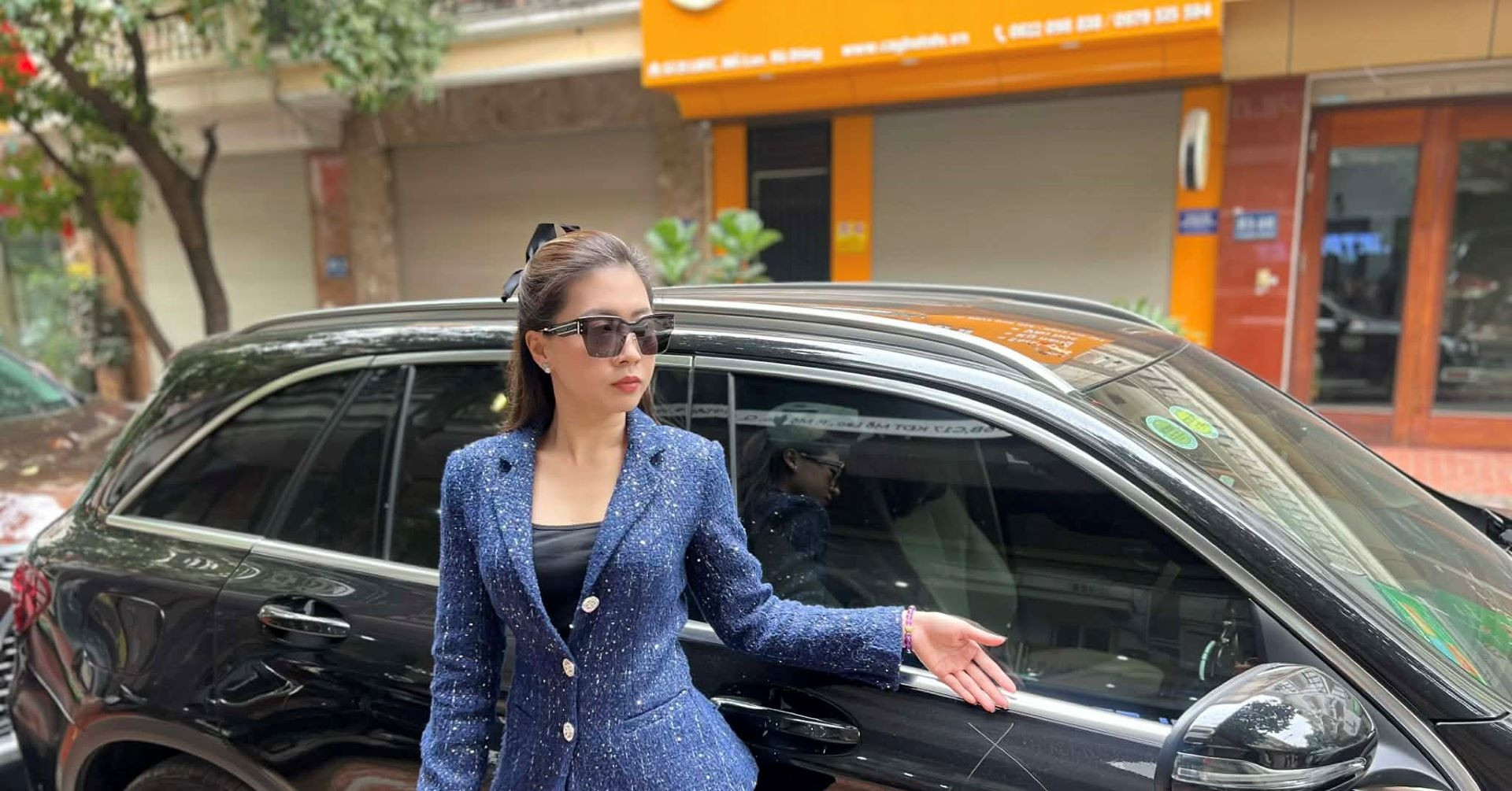 Không thể sửa xe Mercedes-Benz GLC 200 bị cào xước 17 vết theo kiểu sơn vá