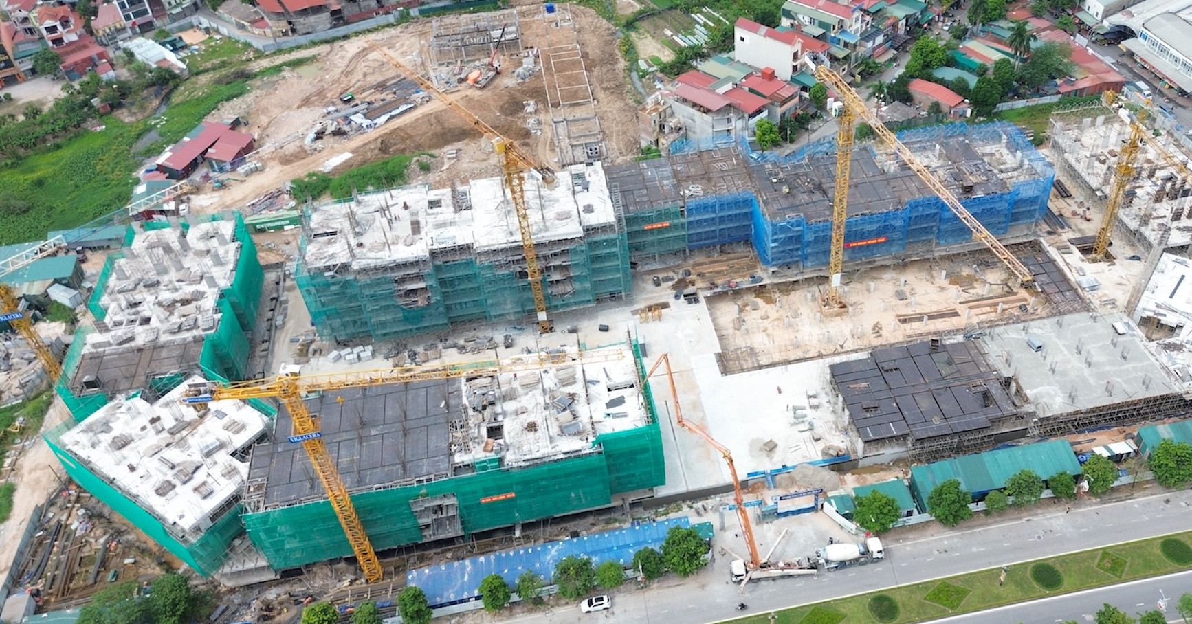 Loạt dự án chung cư Hà Nội giá 19,8 - 29 triệu/m2; đất đấu giá bất ngờ tăng vọt