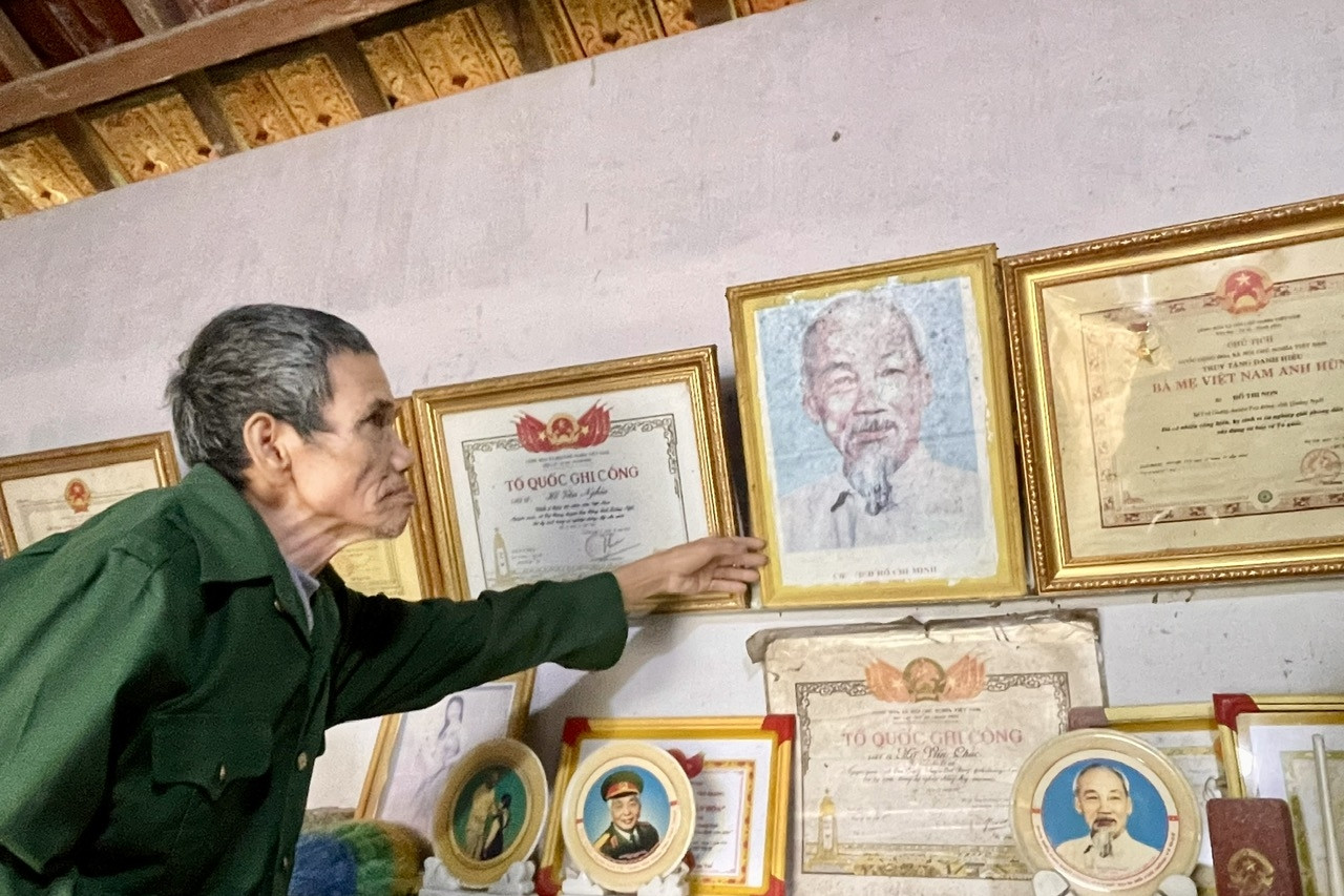 Người Co nhớ ơn Bác Hồ