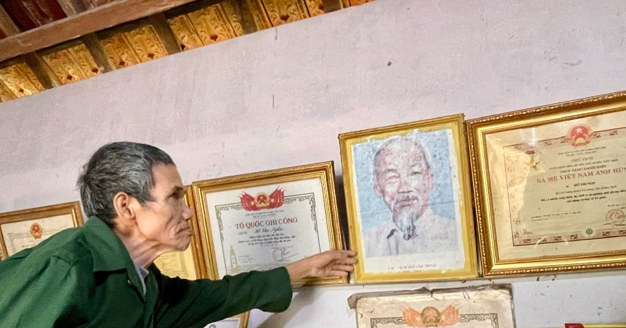 Đồng bào Co Đông Trà Bồng học Bác, đoàn kết xây dựng bản làng ấm no