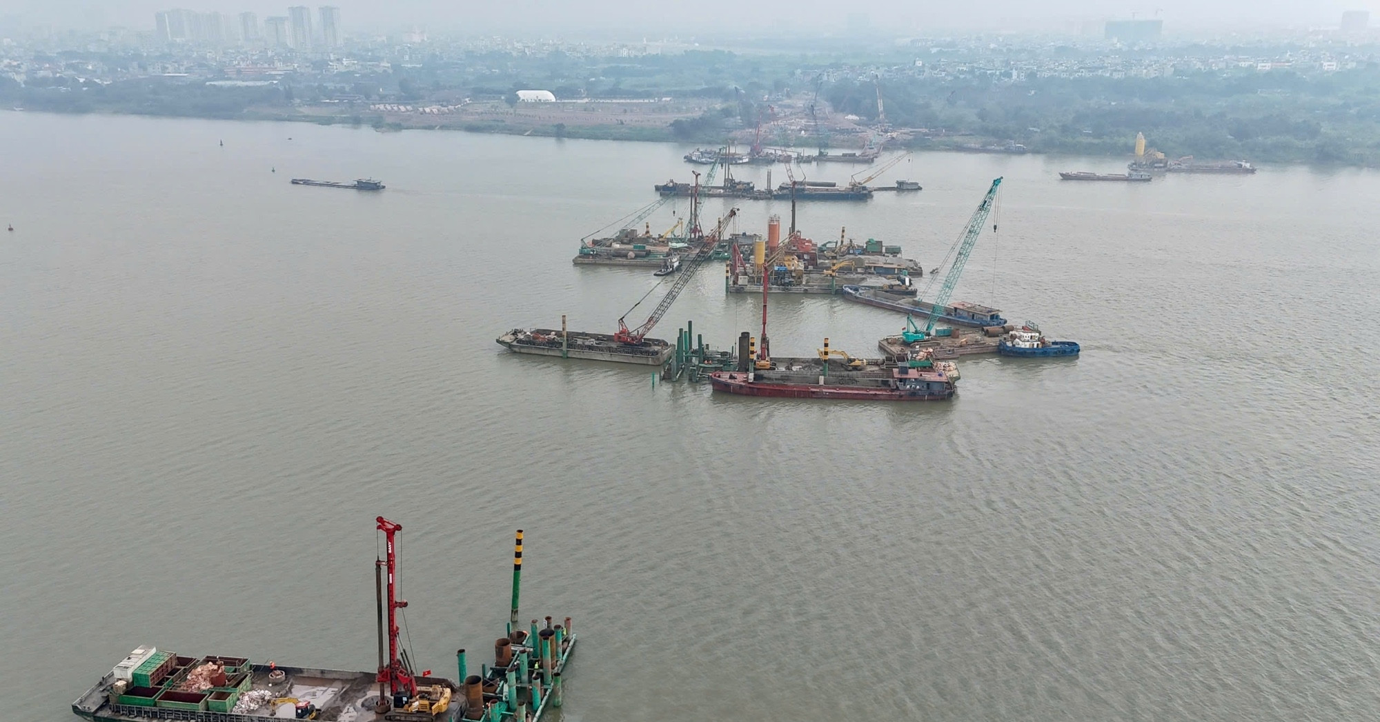 Sức ép tiến độ, cầu Trần Hưng Đạo 16.000 tỷ đồng thi công 3 ca xuyên Tết