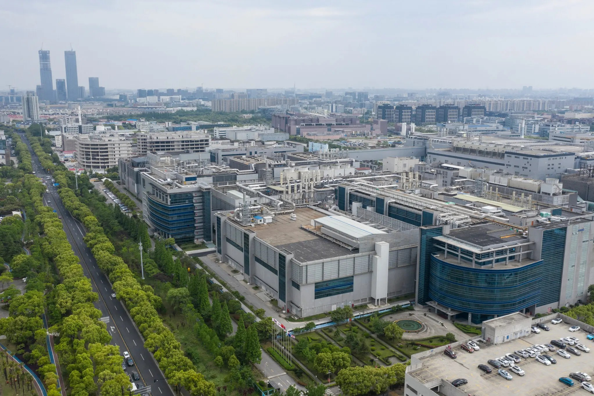 Trung Quốc chi 150 tỷ USD vẫn chưa thể tự chủ chip bán dẫn