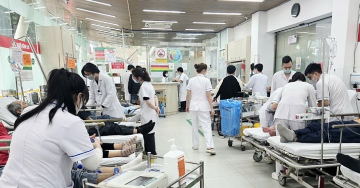 Ước mong giản dị của vị Giám đốc Bệnh viện Bạch Mai ngày trực Tết