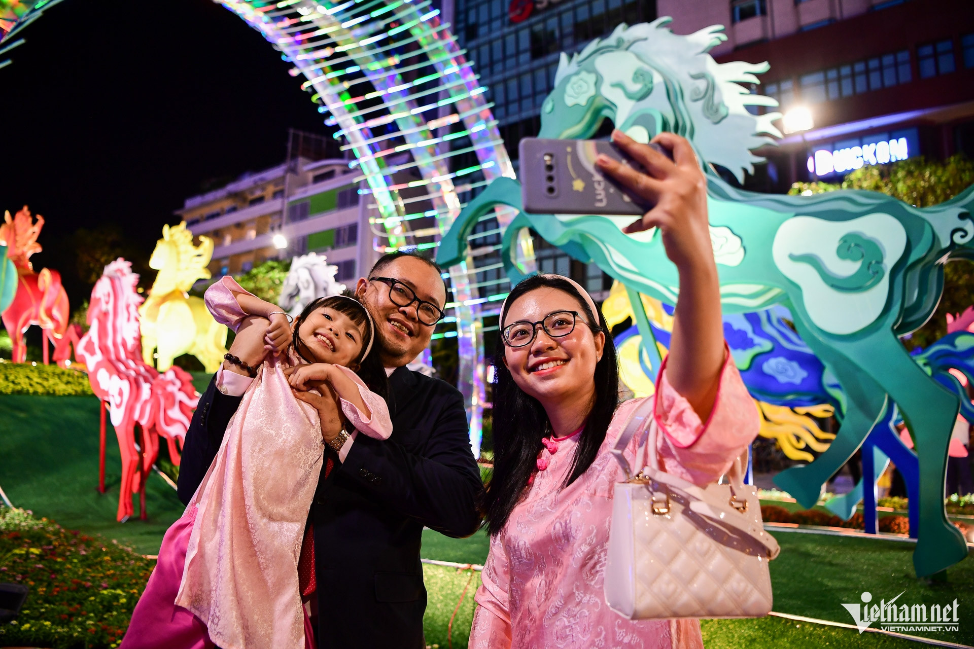 W-đường hoa nguyễn huệ nguyễn huế 12.jpg