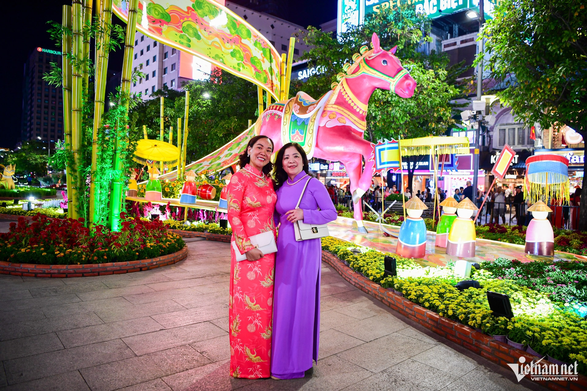 W-đường hoa nguyễn huệ nguyễn huế 4.jpg