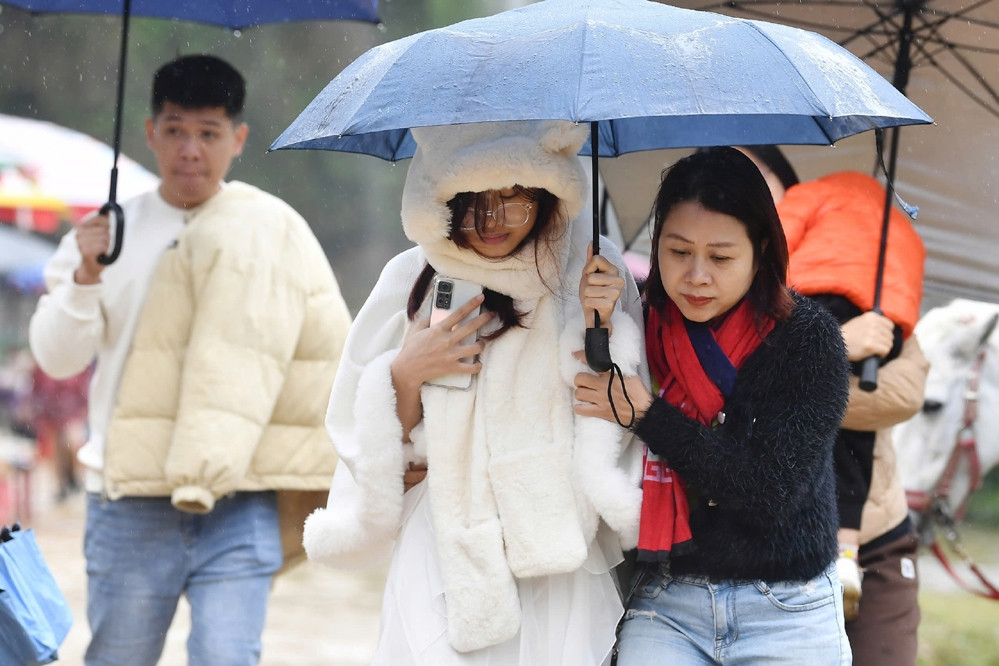 Dự báo thời tiết 17/2/2026 (mùng 1 Tết): Đón không khí lạnh, miền Bắc mưa rét