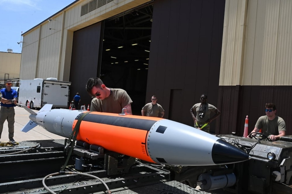 Ba Lan tuyên bố cần vũ khí hạt nhân