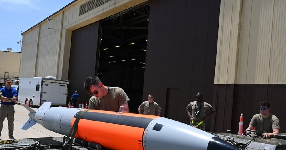 Ba Lan tuyên bố cần vũ khí hạt nhân