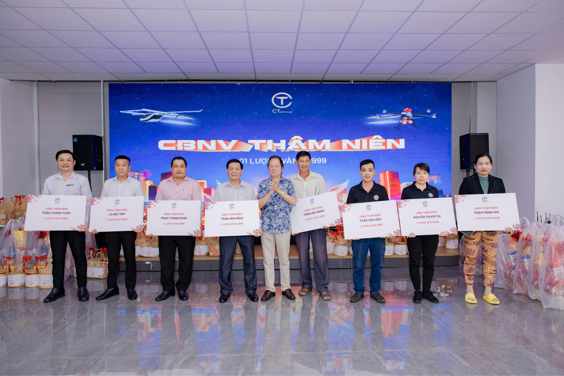 CT Group: Nhiều tạp vụ, bảo vệ nhận thưởng Tết là một lượng vàng 9999