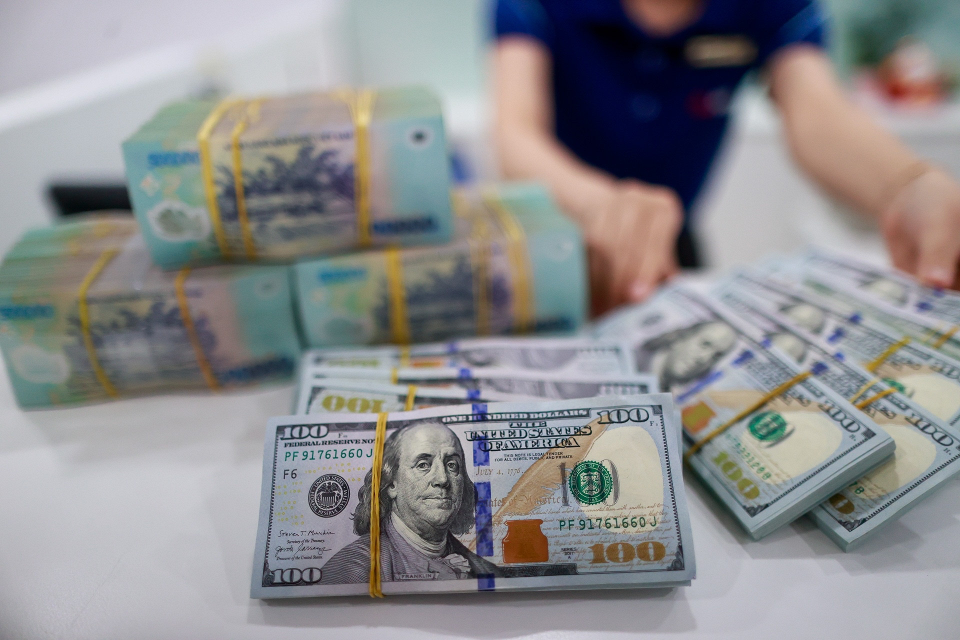 Lương 40 triệu vẫn trắng tay, cú sốc mất việc bóc trần ảo tưởng giàu có