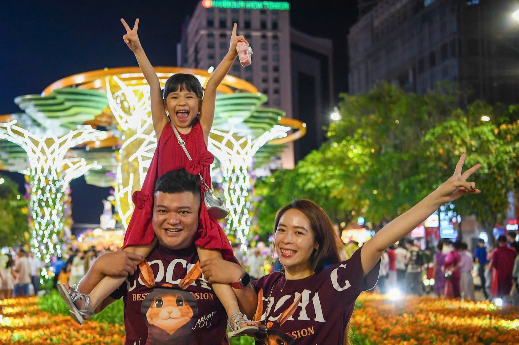 Người dân cả nước háo hức chào năm mới Bính Ngọ 2026