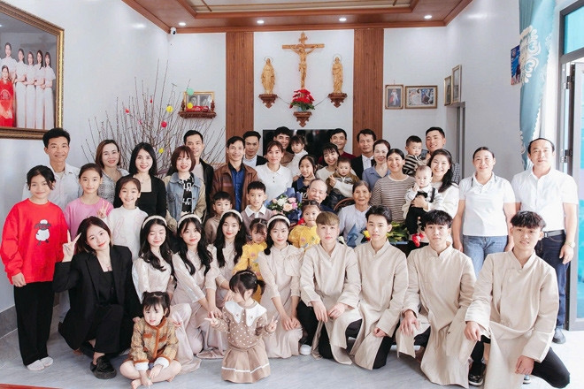 Tết rộn tiếng cười trong gia đình 10 con ở Thanh Hoá