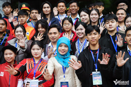 w van mieu 4jpg 1781 1976.jpg