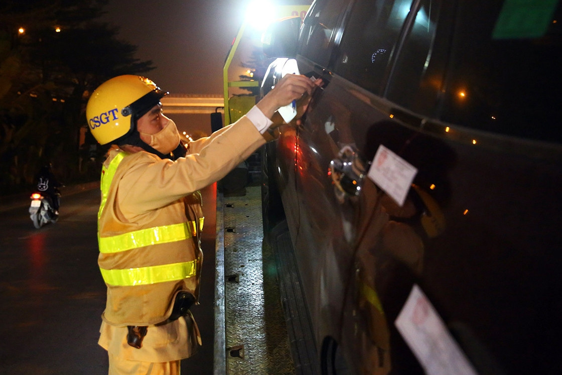 Xuất hành đầu xuân, lưu ý gì khi lái xe để tránh bị CSGT phạt 'giông' cả năm?