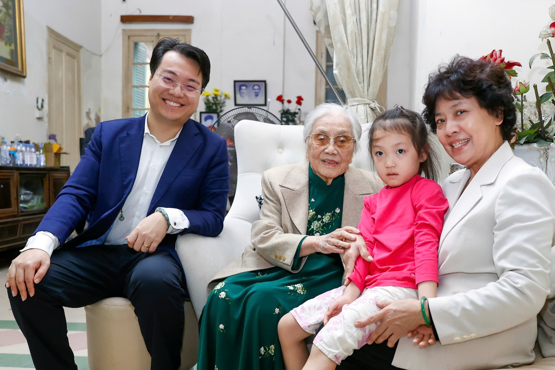 Cái Tết đặc biệt năm 1973 ở Paris của nguyên Phó Chủ tịch nước Nguyễn Thị Bình