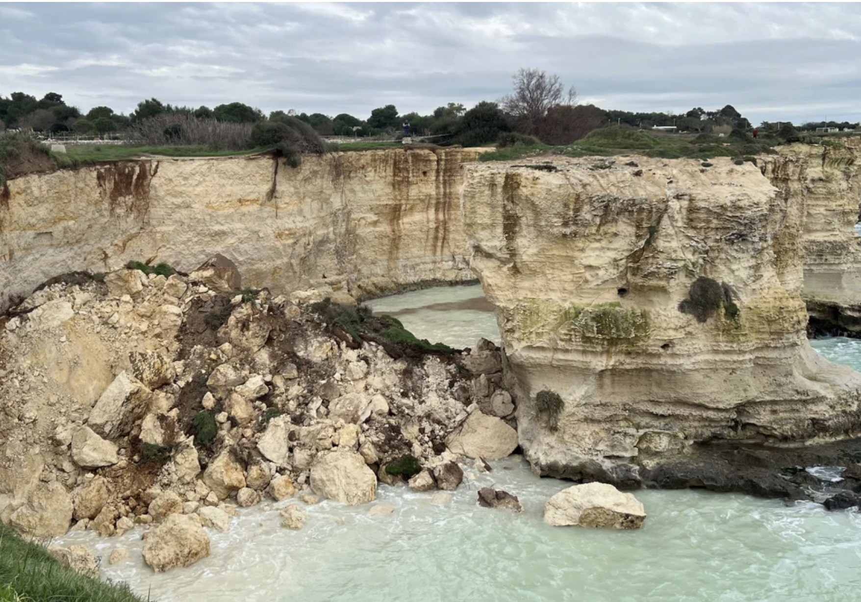 Cổng vòm Tình yêu. Ảnh: Shutterstock