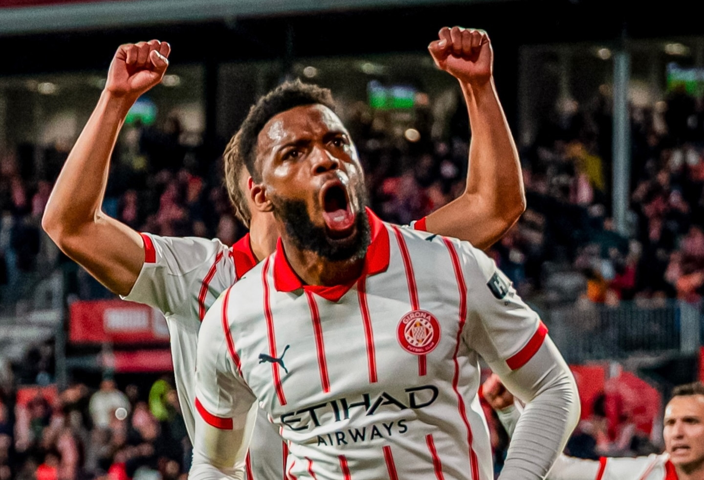 Yamal đá hỏng phạt đền, Barcelona thua ngược