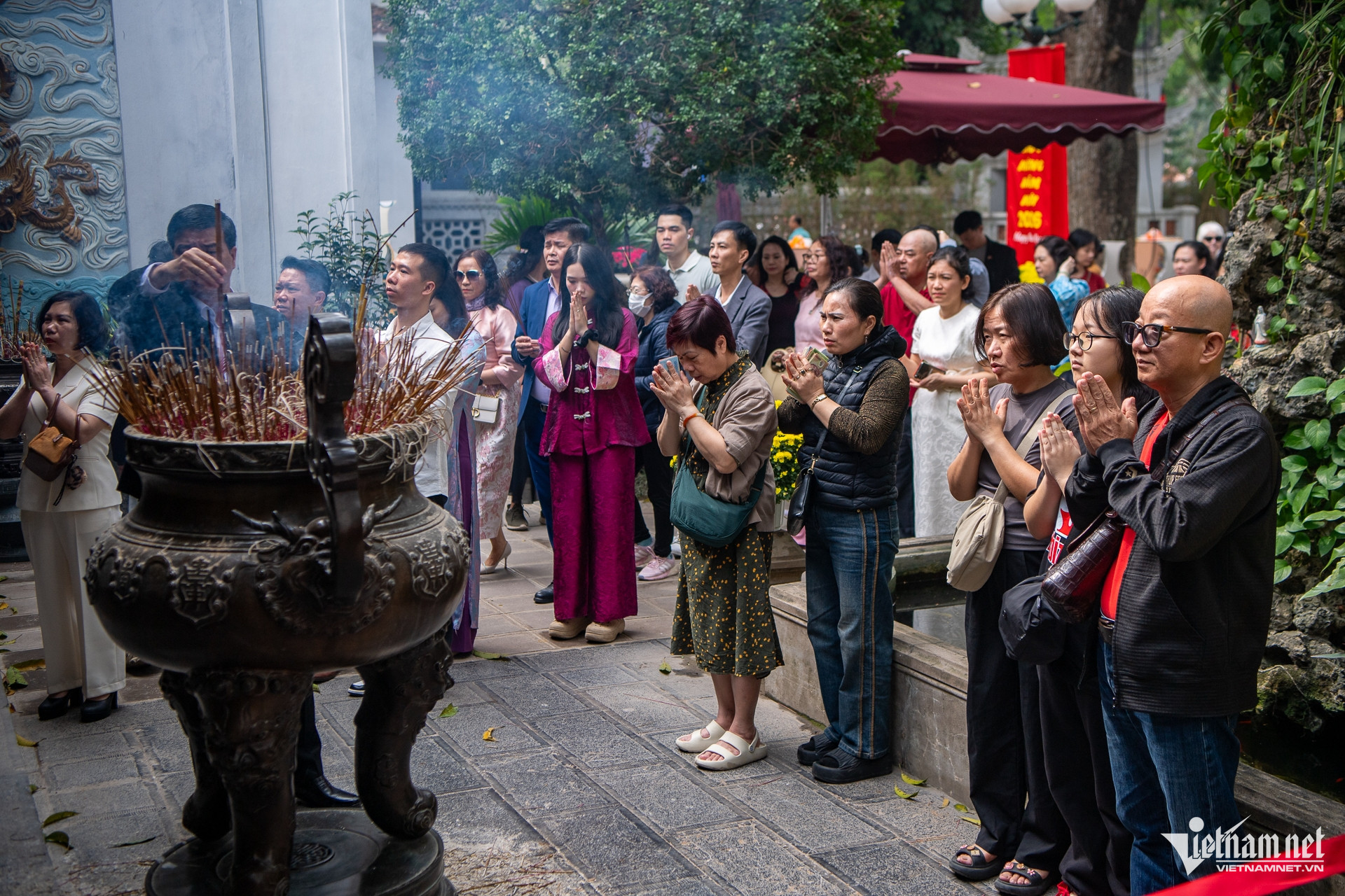 W-LE CHUA DAU NAM DUC ANH 6.jpg