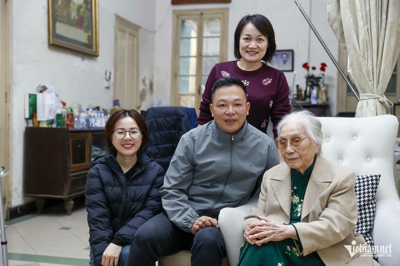 w nguyen thi binh 3054.jpeg