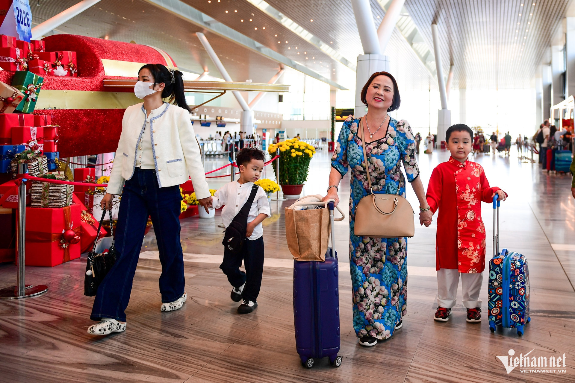 W-sân bay nguyễn huế 8.jpg