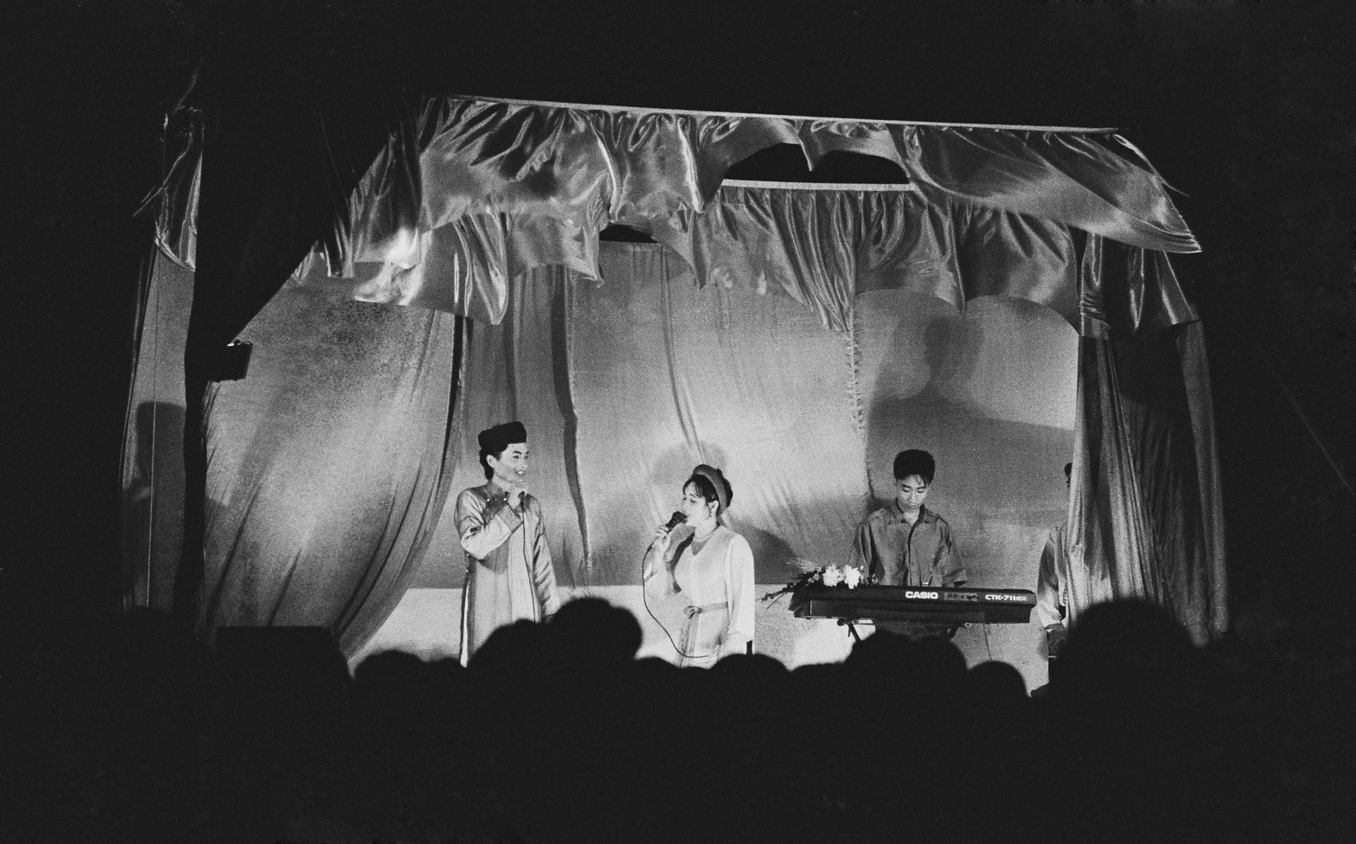 01a Văn nghệ quần chúng.jpg