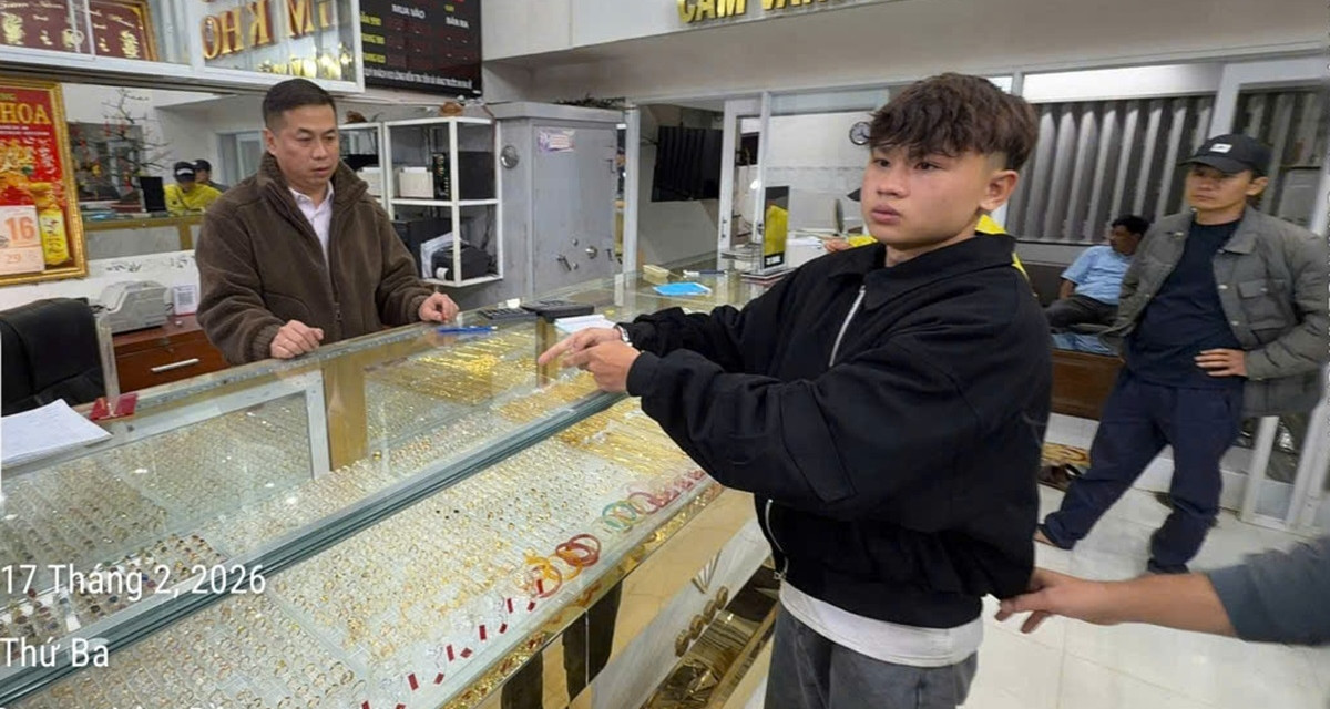 Bắt giữ hai nghi phạm 18 tuổi gây án cướp giật tiệm vàng ở Lâm Đồng