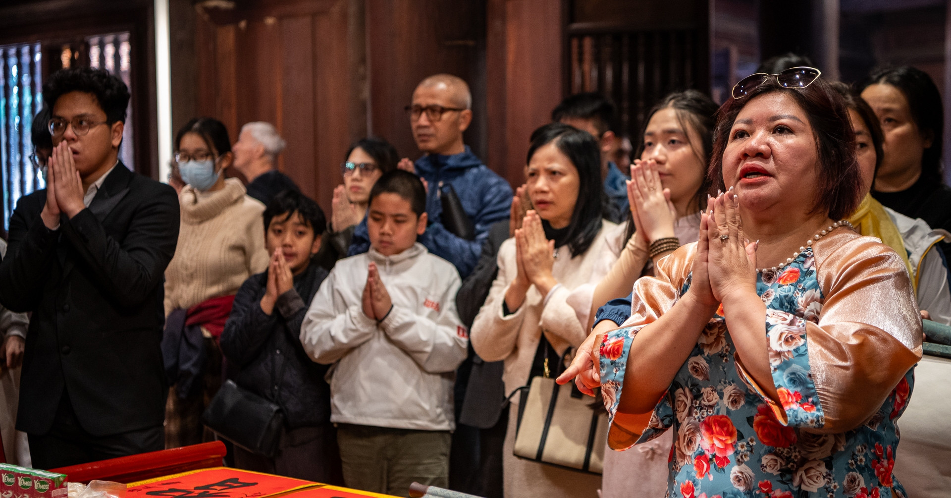 Du xuân Văn Miếu - Quốc Tử Giám, tấp nập xin chữ đầu năm