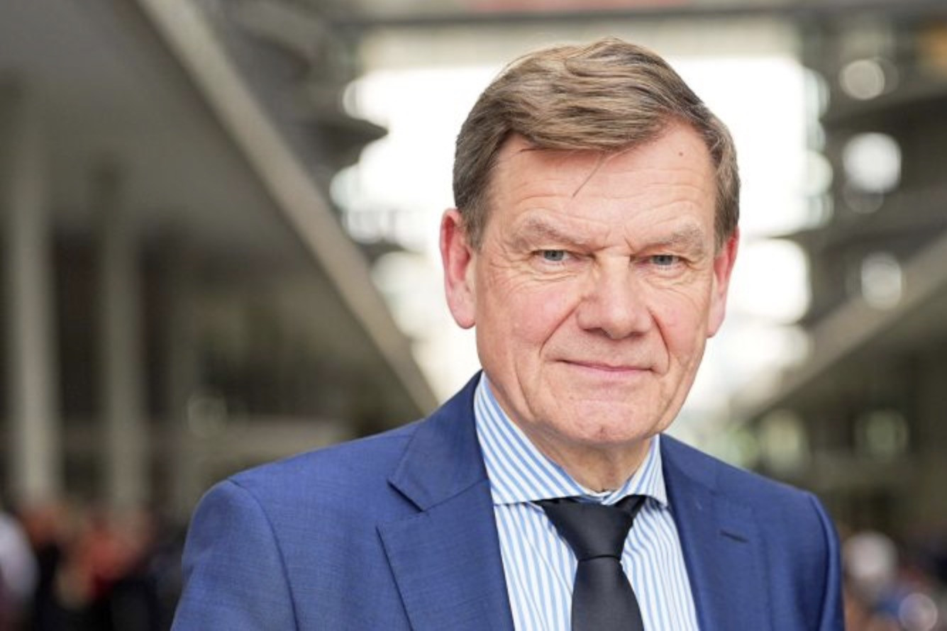 Đức chỉ trích Tổng thống Pháp về chi tiêu quốc phòng