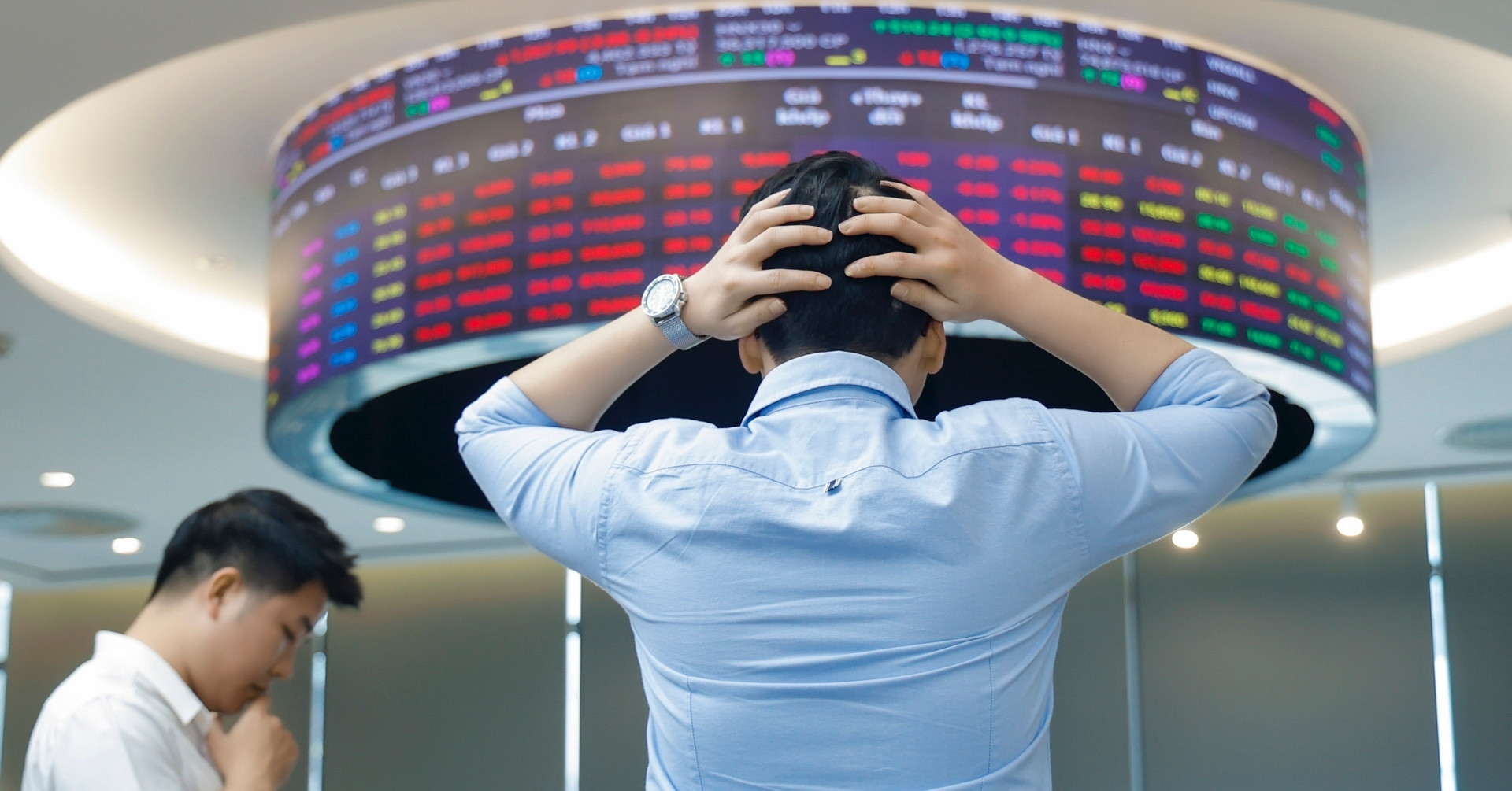 Giấc mơ rời công sở với 20 tỷ và cú bấm máy tính thay đổi tất cả