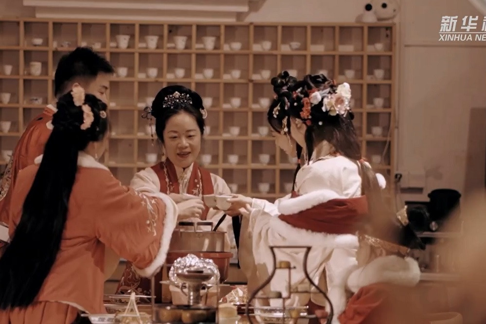 Nguồn gốc tục lệ con gái về nhà mẹ vào mùng 2 Tết ở Trung Quốc