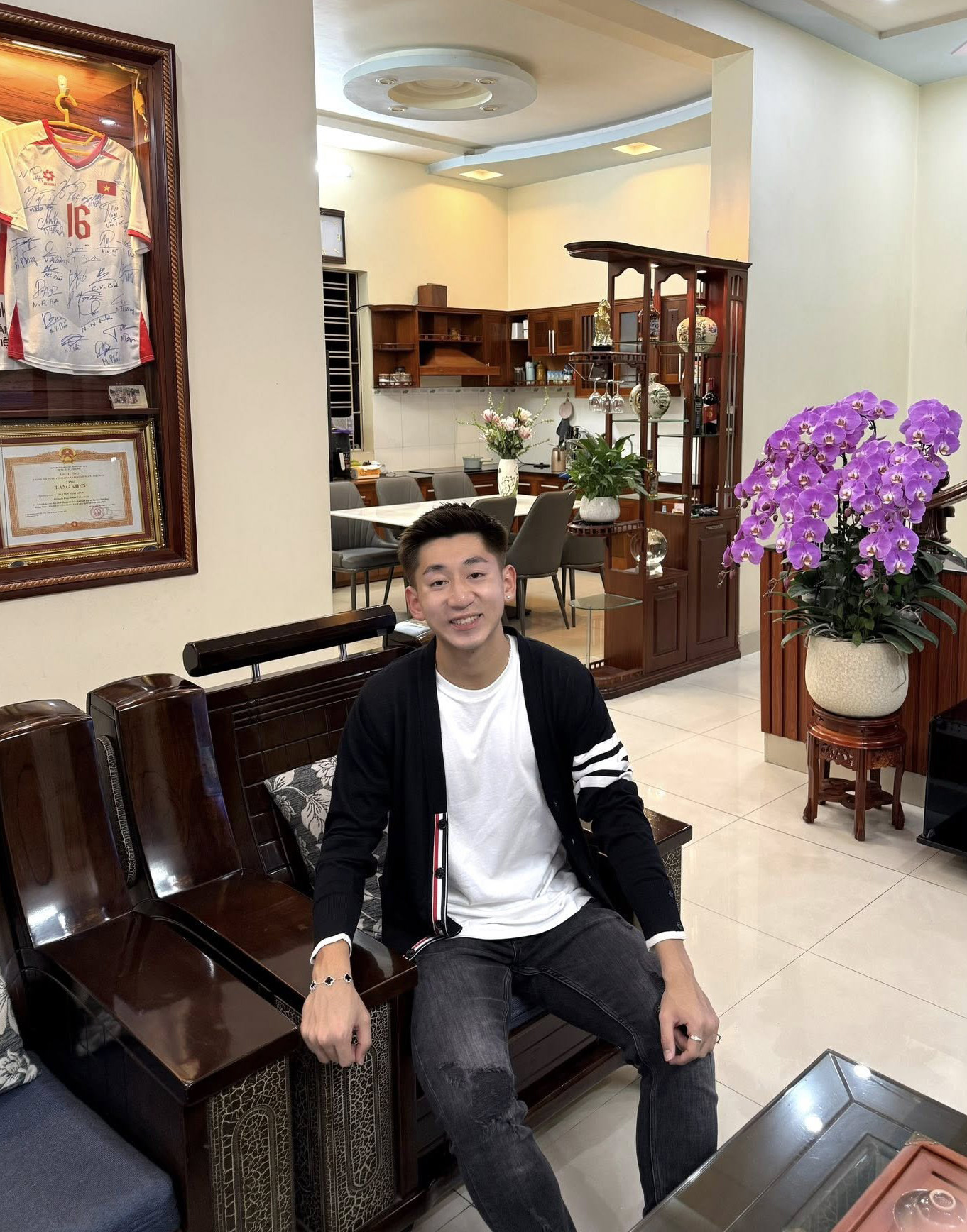 Sao bóng đá Việt Nam tưng bừng chơi Tết nhat minh.jpg