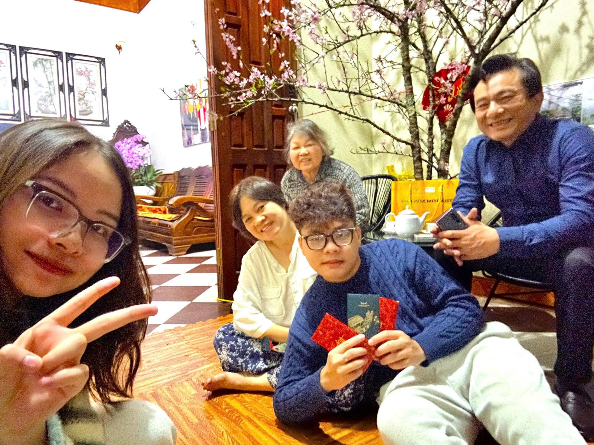 Thầy Trung Hiếu.jpg