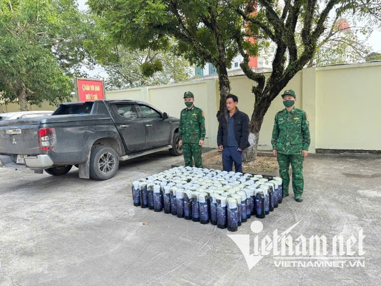 W-Đồn Biên phòng cửa khẩu quốc tế Móng Cái.jpg