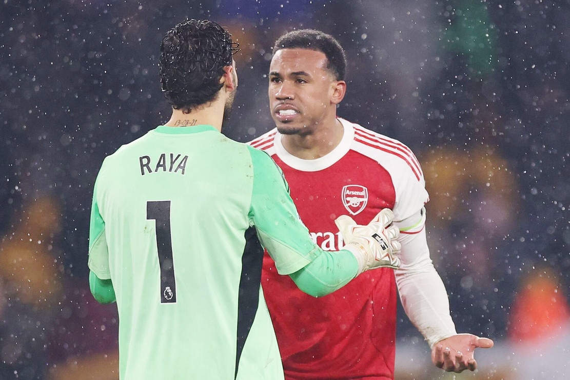 Arsenal sụp đổ choáng váng trước đội bét bảng Ngoại hạng Anh