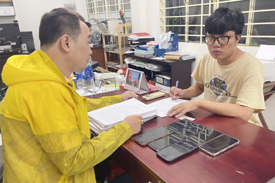 Tìm hàng trăm 'sugar baby' bị lừa tình, tiền bởi gã trai mạo danh đại gia