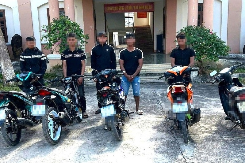 Chạy xe vào đám cưới để né CSGT: Những người vi phạm bị phạt hơn 100 triệu đồng