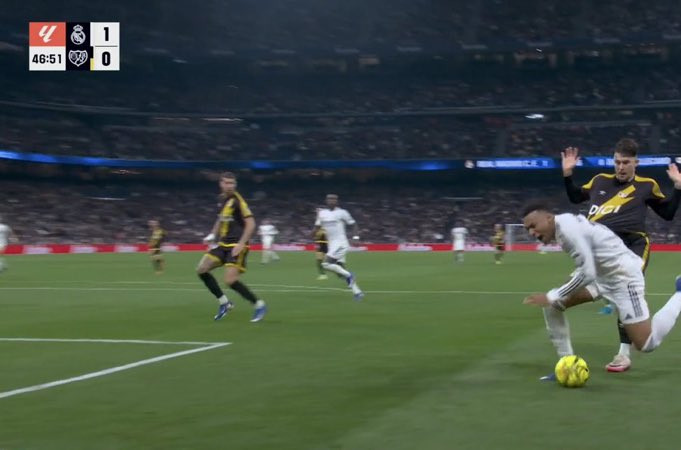 Mbappe pen no benny.jpg